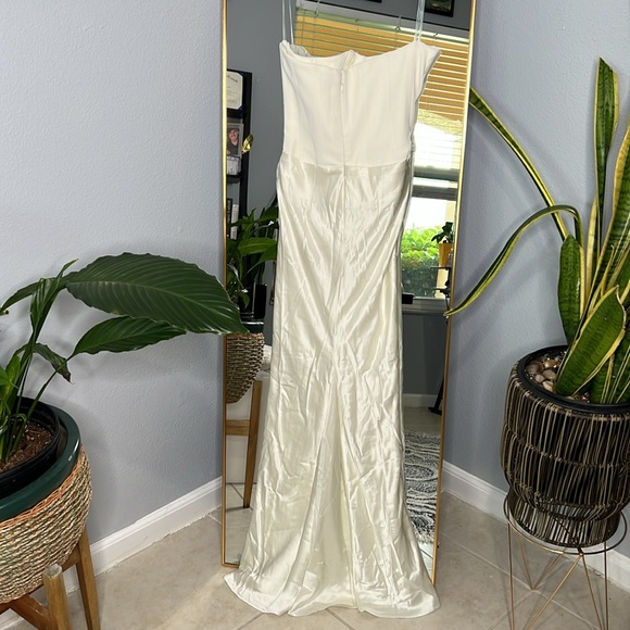HOUSE OF CB 'Persephone' Ivory Strapless Corset Dress NWOT - Picture 9 of 10